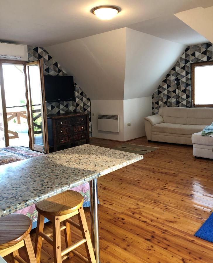Szoloskert Studio Apartman Ábrahámhegy Eksteriør bilde
